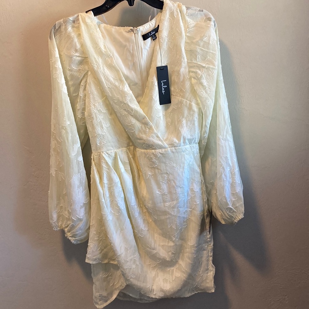 Lulus deep v puffed sleeve mini dress lined